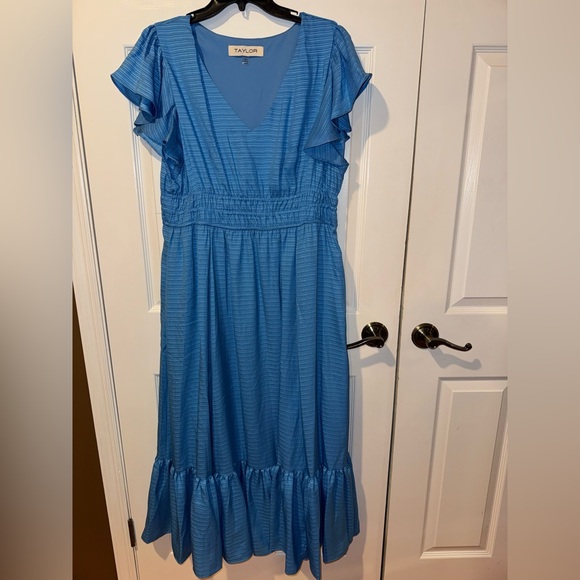 Taylor Dresses & Skirts - Taylor Blue Midi Dress with Ruffle Detail